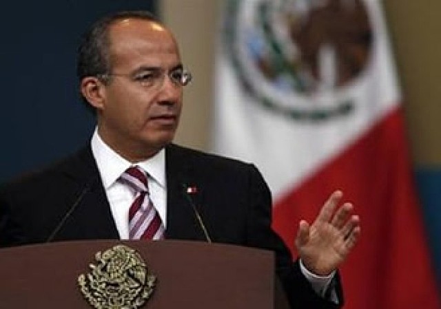 Felipe Calderón ejerce su derecho a veto y realiza observaciones