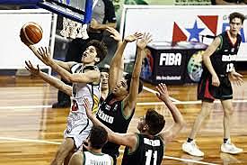 Primer partido fuera de Mexico