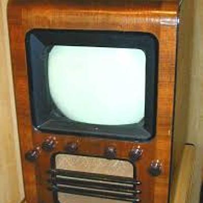Timeline: Primer Televisor