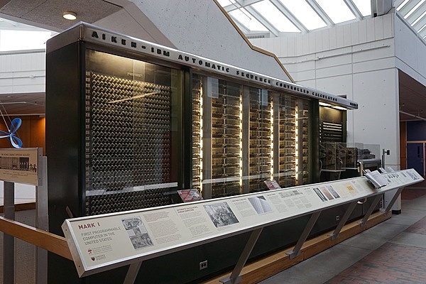 1st Programmable Computer