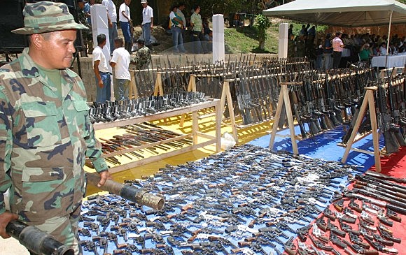 Desmovilización del Bloque Héroes de Granada