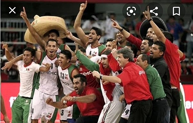 Mexico se convierte en el primer pais en adoptar el baloncesto.