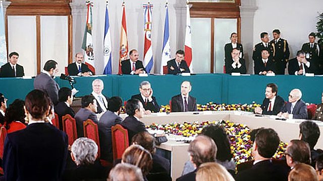 Firma de los acuerdos de paz.