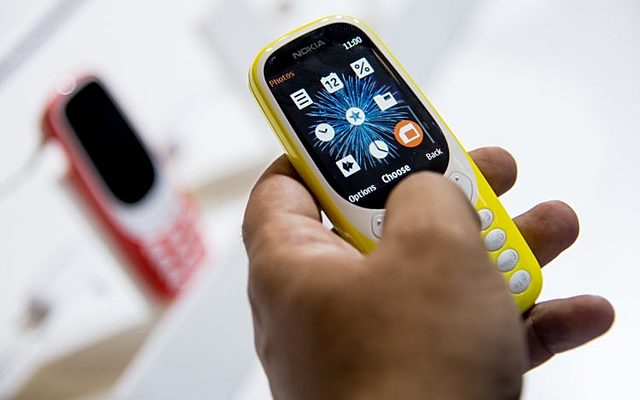 cell phone with color display