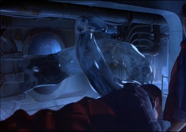 Primer CGI fotorealista integrat a un llargmetratge d'acció real