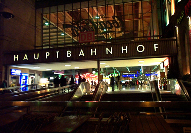Hauptbahnhof opened