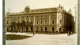 Timeline: Cronología: "Así aprendieron a trabajar" La capacitación existió siempre.