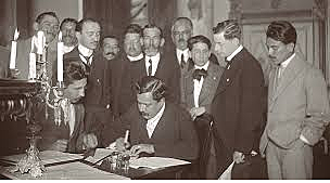 Se deroga la Ley de Secretarías y Departamentos de Estado