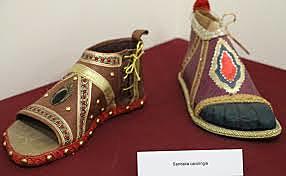CALZADO CAROLINGIO