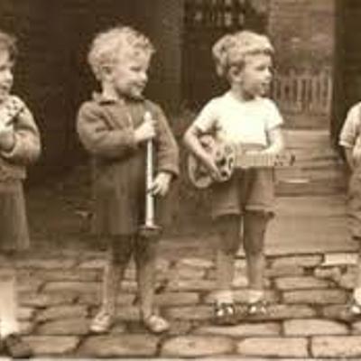 Timeline: LÍNEA DE TIEMPO DESARROLLO COGNOSCITIVO FÍSICO Y SOCIAL EN LA PRIMERA INFANCIA