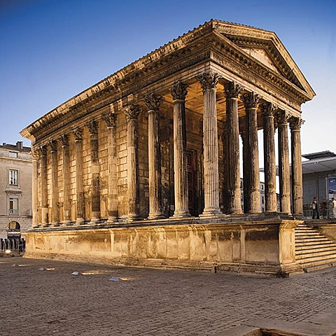 Maison Carrée