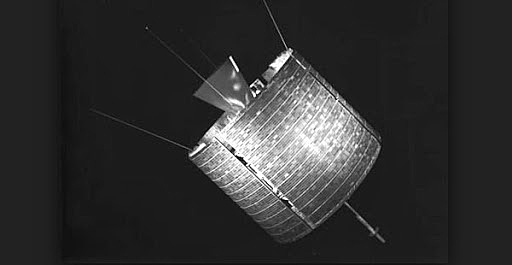 Primer satélite que alcanza una órbita geoestacionaria a una altura de 36.000 Km