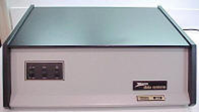 JOSE CHOC COMPRA SU PRIMERA COMPUTADORA.