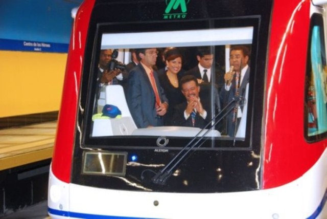 inauguración del metrode Santo Domingo
