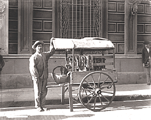 Fundación de la empresa Panificadora Argentina.