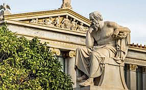 Començament del període clàssic de Grècia.