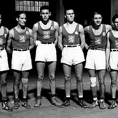 Timeline: El baloncesto en México