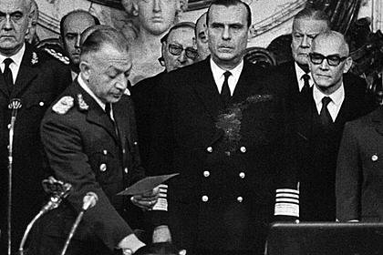 Renuncia Onganía y asunción de Levingston