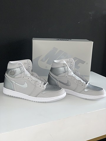 Inicie Un nuevo proyecto de venta de tenis