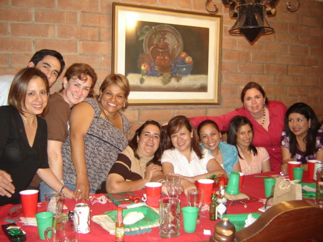 cierro la Licenciatura en Administraciòn Educativa...con un hermoso grupo de amigas..