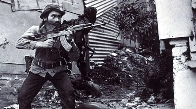 El FMLN incrementa sus acciones militares