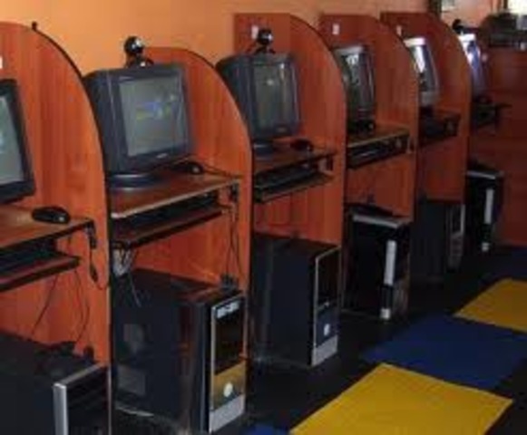 Primer café internet en Comalapa