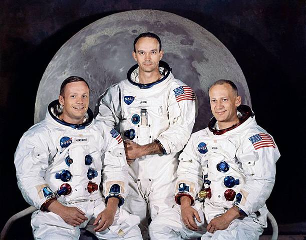 la NASA vence a los rusos en la carrera espacial