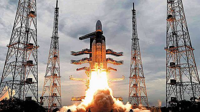 India inicia en la carrera espacial con la mision Chandrayaan-1