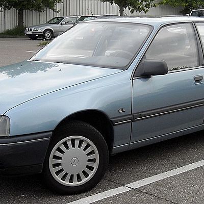 Timeline: Opel Omega (1986-2003)