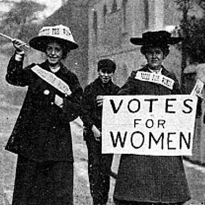 Timeline: Mujeres en España en el siglo XX