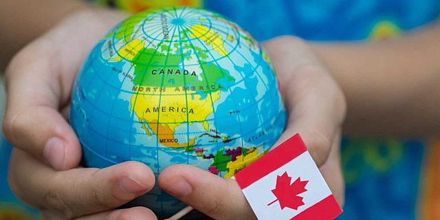 (F.P.C) I will plan to travel to Canadá with my family.