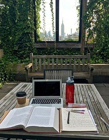 Exelencia académica  durante la primaria y secundaria