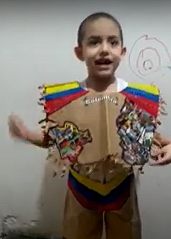 TRAJE RECICLADO