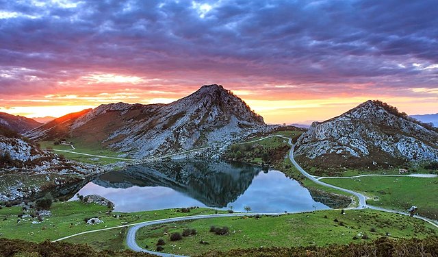 Declaración del Primer Parque Nacional de España