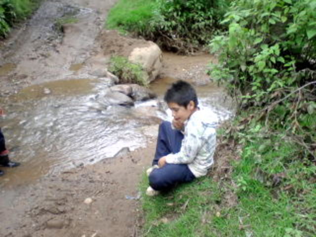 nace mi hermanito Aarón