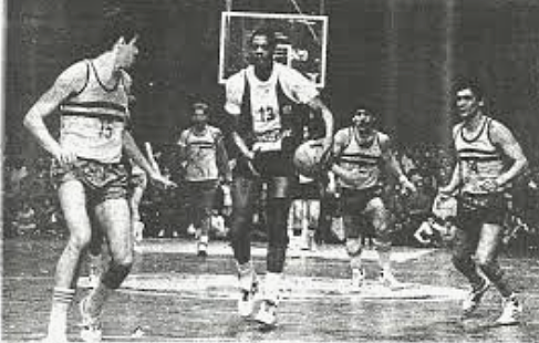 Se abrieron las puertas al primer partido profesional