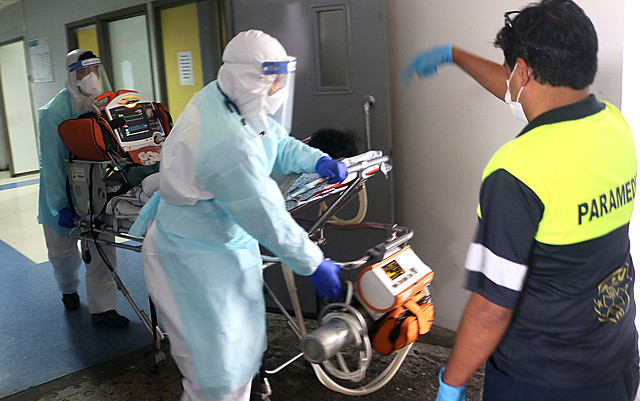 ESPAÑA REPORTA NUEVO RÉCORD CON 950 FALLECIDOS POR CORONAVIRUS EN 24 HORAS