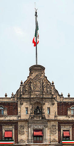 Renuncia el Embajador en Estados Unidos