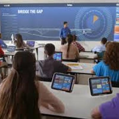 Timeline: Evolución Histórica  de la Tecnología  Educativa