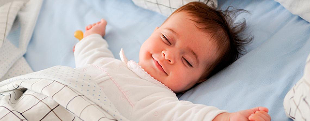 El bebé en este año debe dormir alrededor de 11 a 14 horas diarias