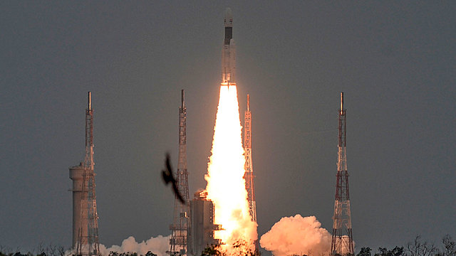 La India se suma a la carrera espacial con una misión a la Luna