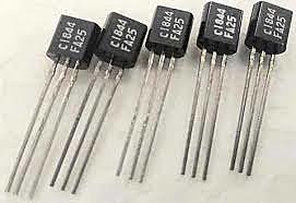 El uso del transistor permite fabricar equipos más pequeños y más rápidos