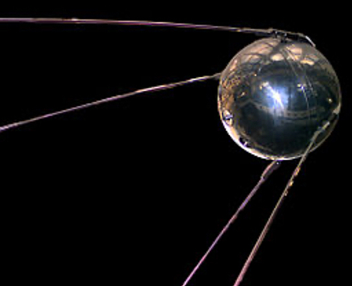 Lanzamiento del 1º satélite orbital