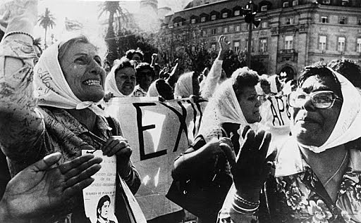 Abuelas de plaza de mayo
