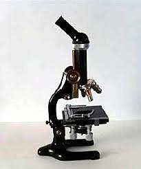 la creación del microscopio óptico