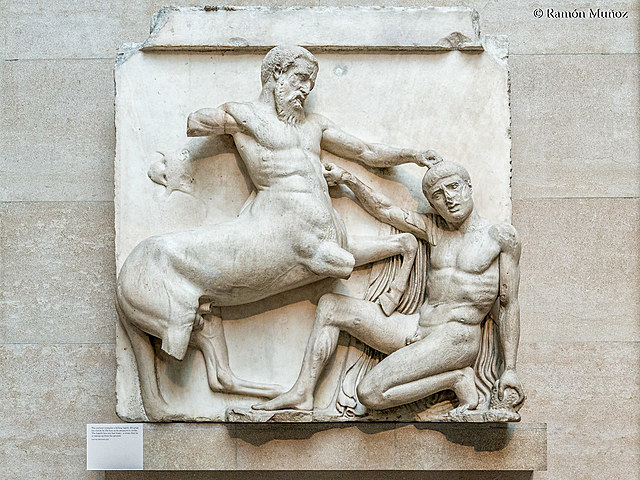 Lucha entre centauros y lapitas