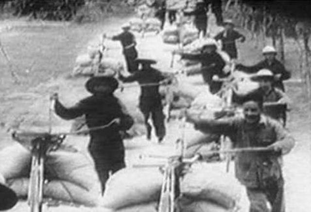 Ho Chi Minh establishes the Viet Minh (league of independence)