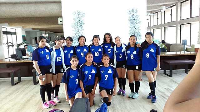 Con mi equipo de voleibol