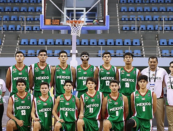 jóvenes talentosos en el basquetbol