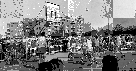 1905, El primer juego oficial